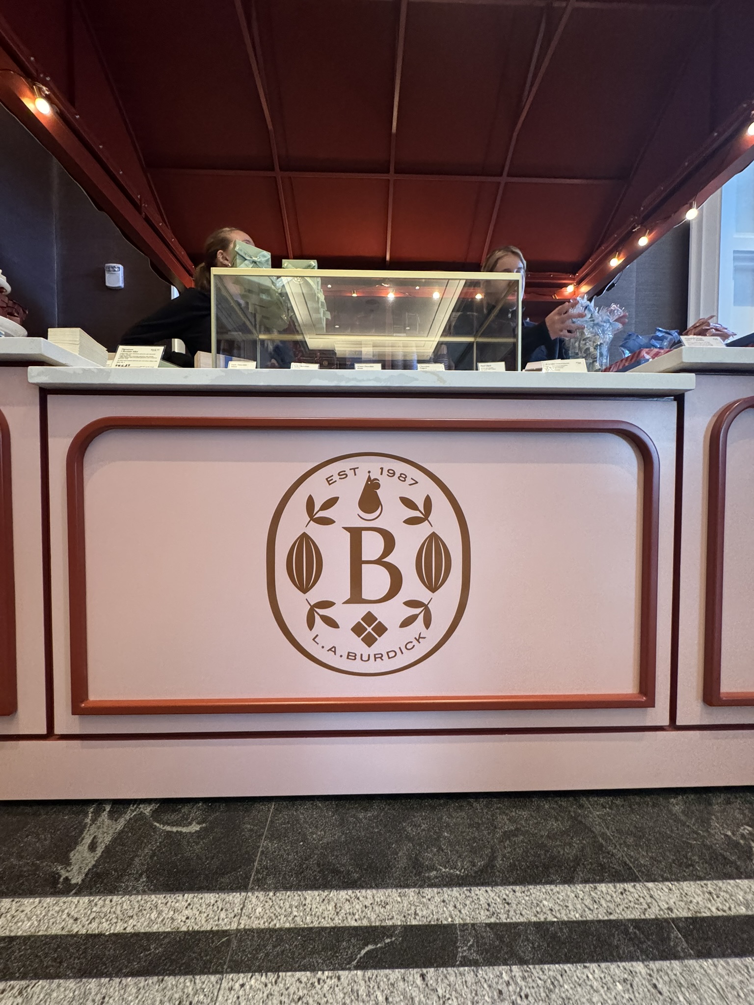 L.A. Burdick, the renowned chocolatier known for its handmade confections and European-style hot chocolate, has brought its signature warmth and elegance to the heart of Boston’s most refined hospitality destination: the Four Seasons Hotel at One Dalton. Designed by ArnoldAnd